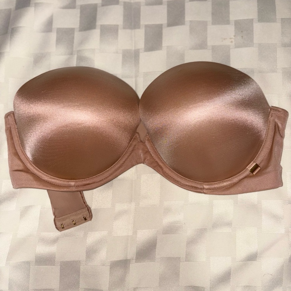 VICTORIA SECRET STRAPLESS BRA